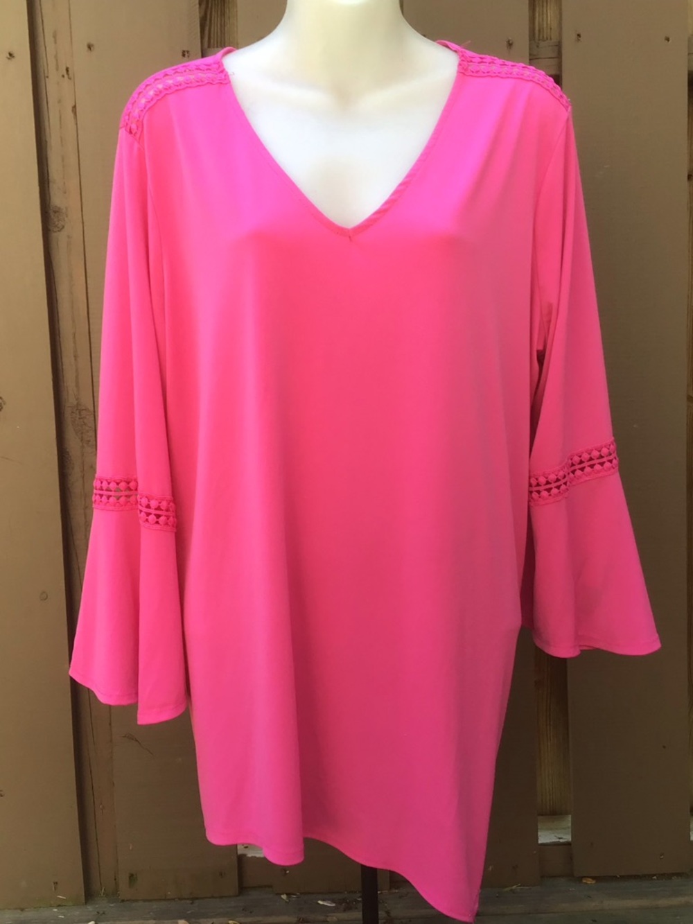 SALE! Hot Pink Women's Top w/ Crochet Ball Accents Bell Sleeves, EUC!